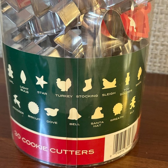 🎄2010 Wilton Holiday Shapes Metal Christmas Cookie Cutter Set, 25 Pieces - Picture 4 of 5